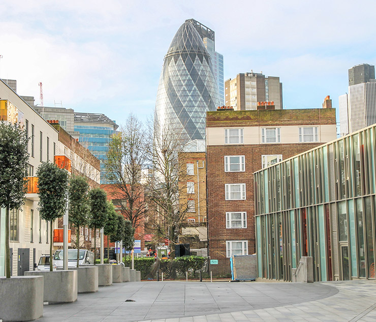 aldgate box 1 moving city